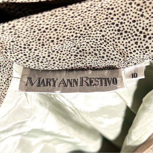 100% Silk Mary Ann Restivp Two Piece Set - Picture 6 of 7